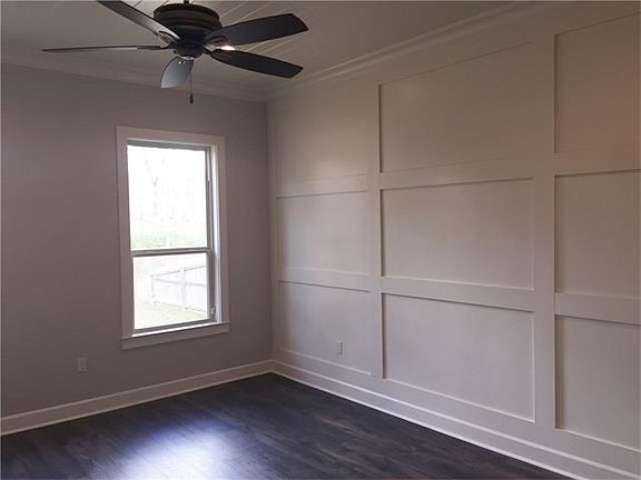 5th image of 716 Poplar Creek Ct