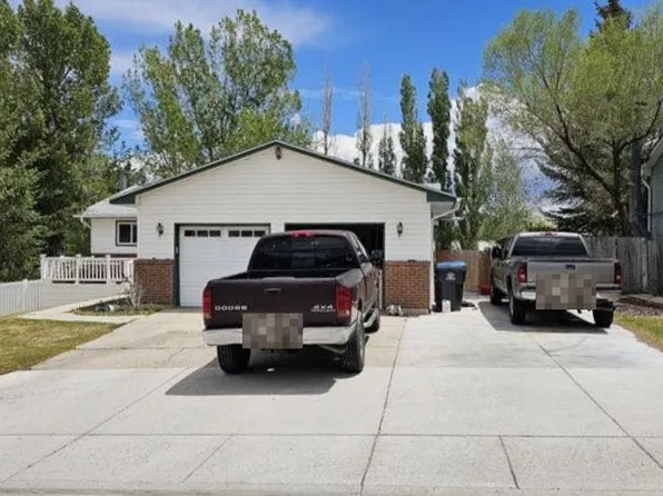 540 Knotty Pine St, Green River, WY 82935