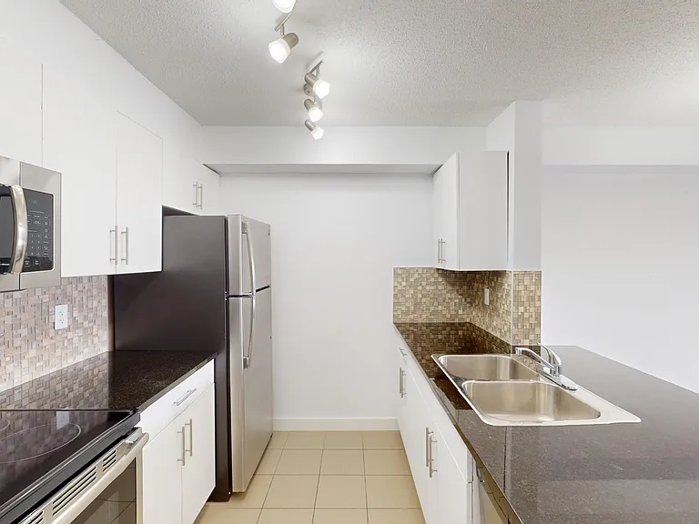 2419 Legacy Blvd SE — Photo 7