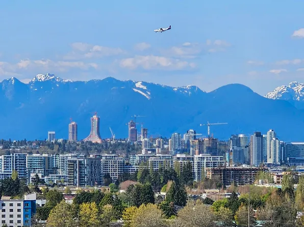 5933 Cooney Rd #1702, Richmond, BC V6X 4H3