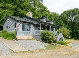 68 Rose Hill Rd, Asheville, NC 28803
