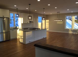 588 Old Coach Rd, Killington, VT 05751