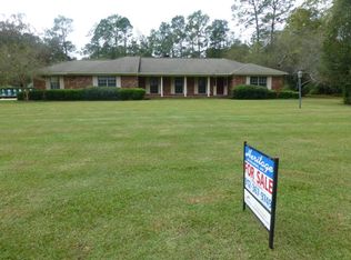 18 E Palm Rd, Hazlehurst, GA 31539