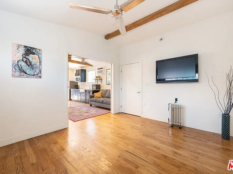1837 N Middleton Pl — Photo 23