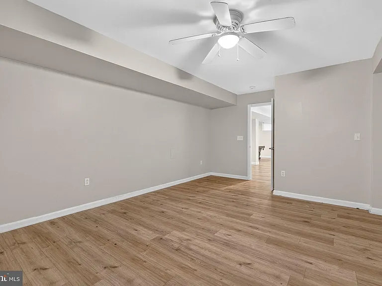 13016 Pilgrims Inn Dr — Photo 40