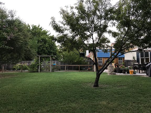 5th image of 1001 Elmwood Trl