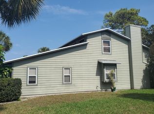 671 NE Dahoon Ter, Jensen Beach, FL 34957