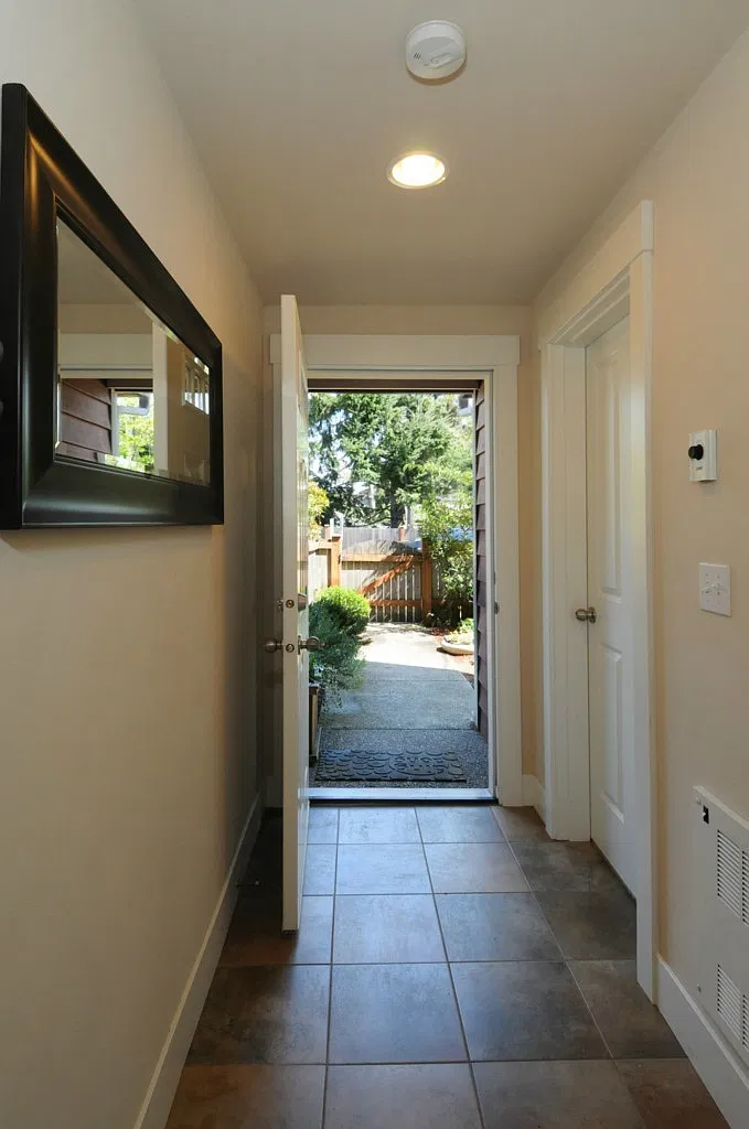 12309 10th Pl NE — Photo 2