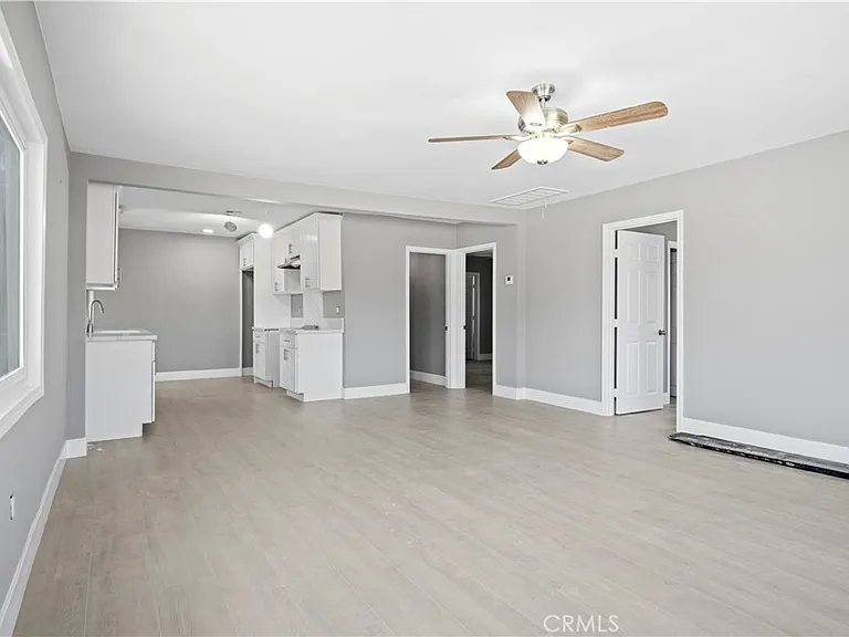 4330 Pacific Ave — Photo 10