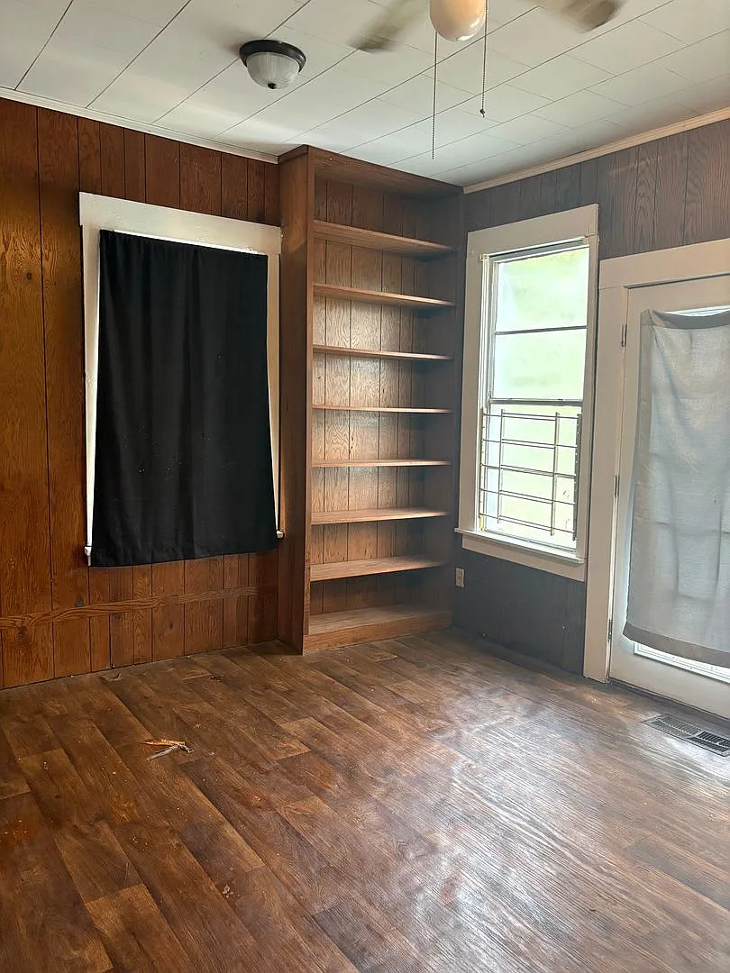 Great 3/2 Unit — Photo 2