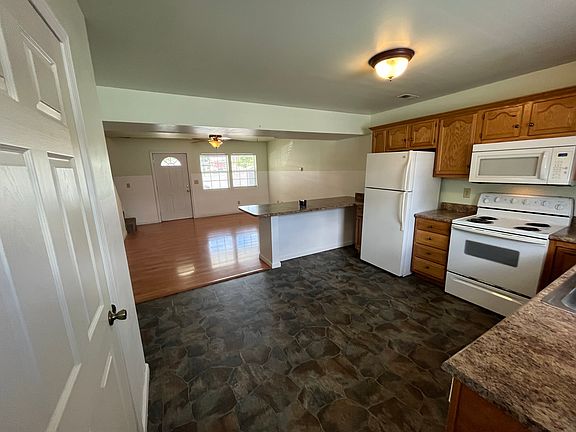 5th image of 11 E Verity St