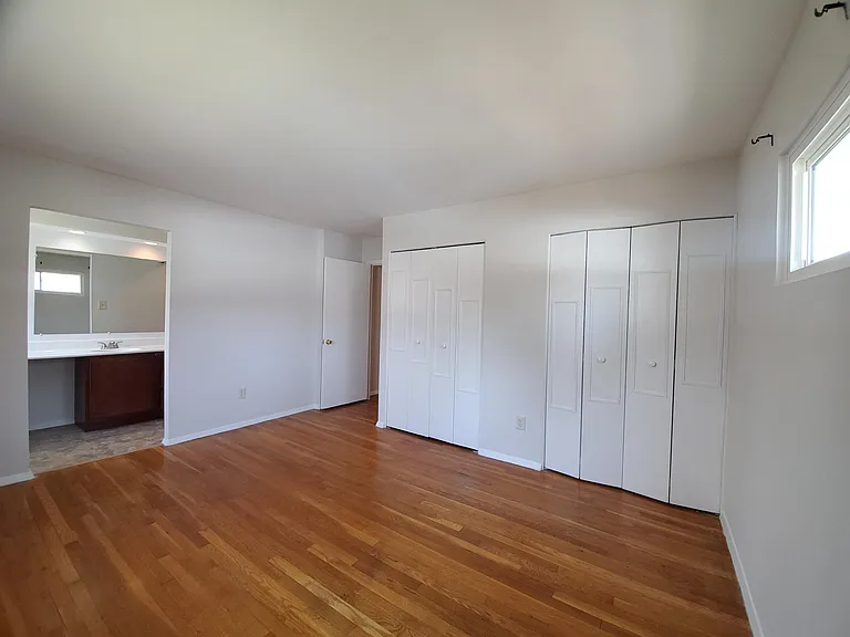 702 W Edmonston Dr — Photo 20
