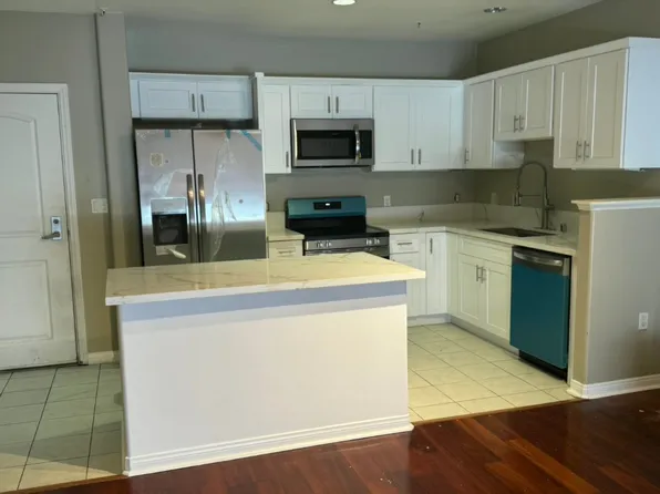 3740 Santa Rosalia Dr, Los Angeles, CA