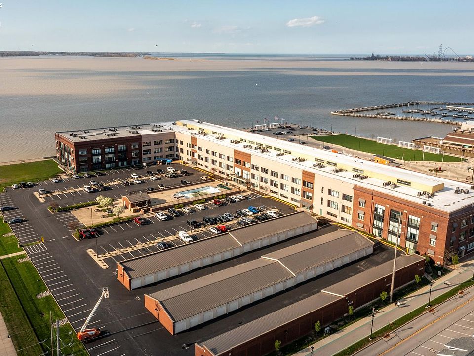 1st image of 401 W Shoreline Dr Unit 102