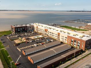 401 W Shoreline Dr Unit 102, Sandusky, OH 44870