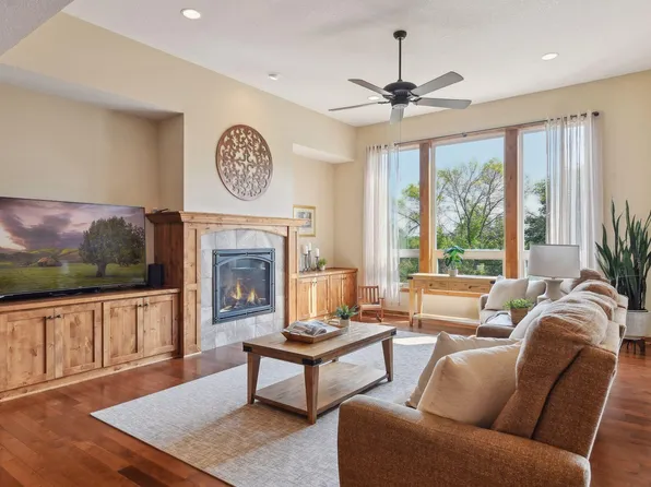 753 Somerwood Ln, Waconia, MN 55387