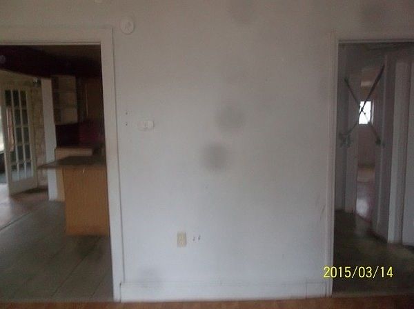 2nd image of 162 Carriage Rd