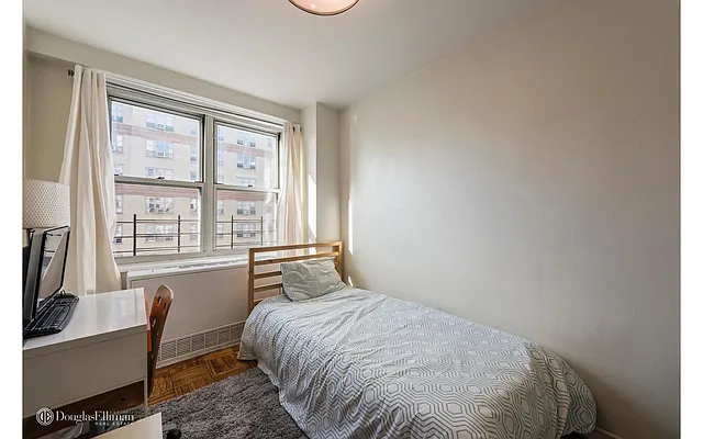 Sold by Douglas Elliman | media 18