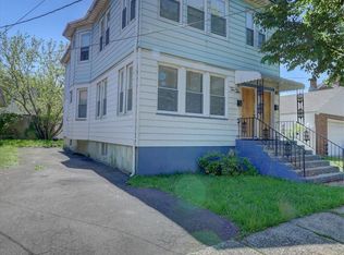 1010 E Blancke St, Linden, NJ 07036