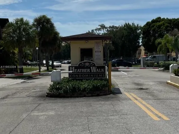 13720 SW 90th Ave #8, Miami, FL 33176