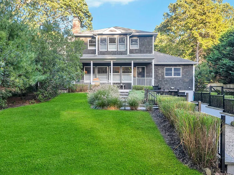 334 Ferry Rd — Photo 4