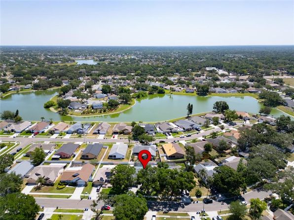 1910 Elk Spring Dr, Brandon, FL 33511
