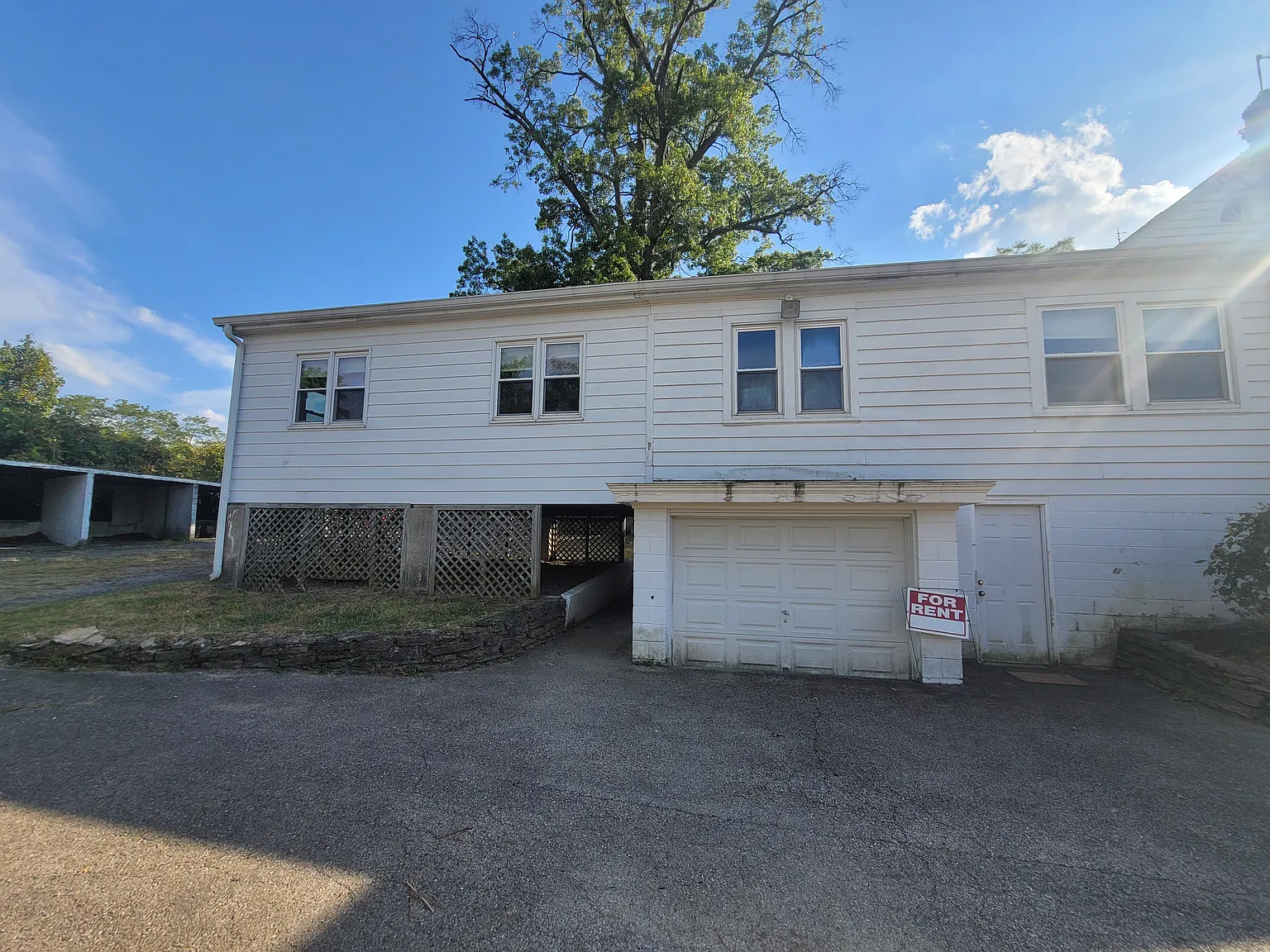 Studio, 1700 sqft, $2,500 — Photo 1