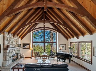 26071 Walnut Hills Dr, Lake Arrowhead, CA 92352