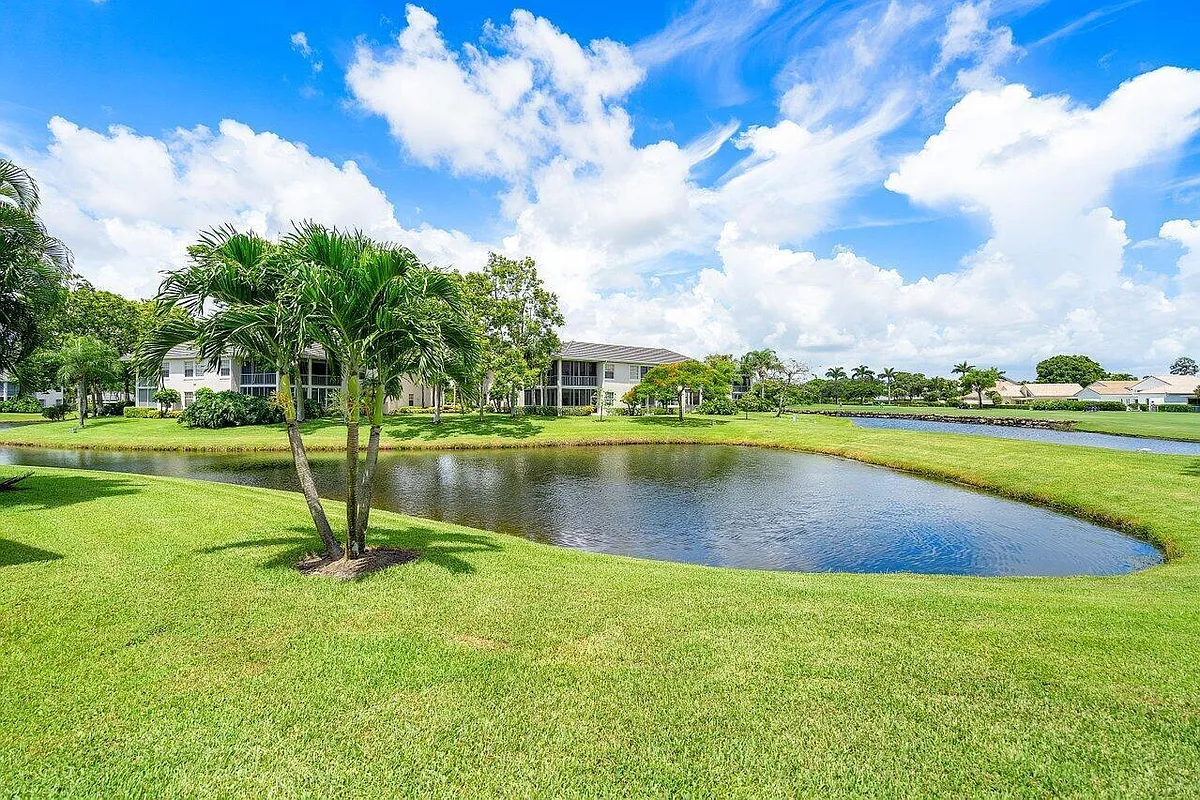 Building Photo - 5070 Lake Catalina Dr #C