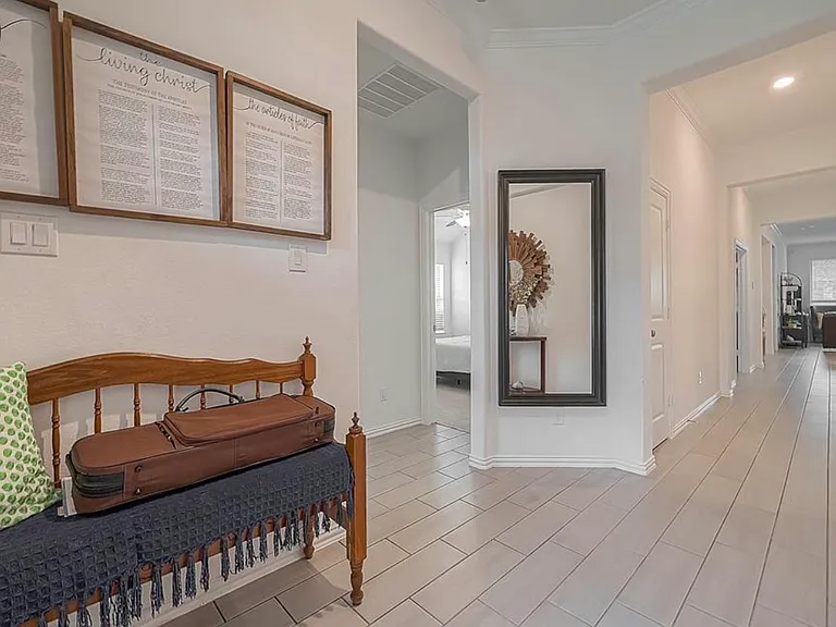 1718 Delta Creek Dr — Photo 9