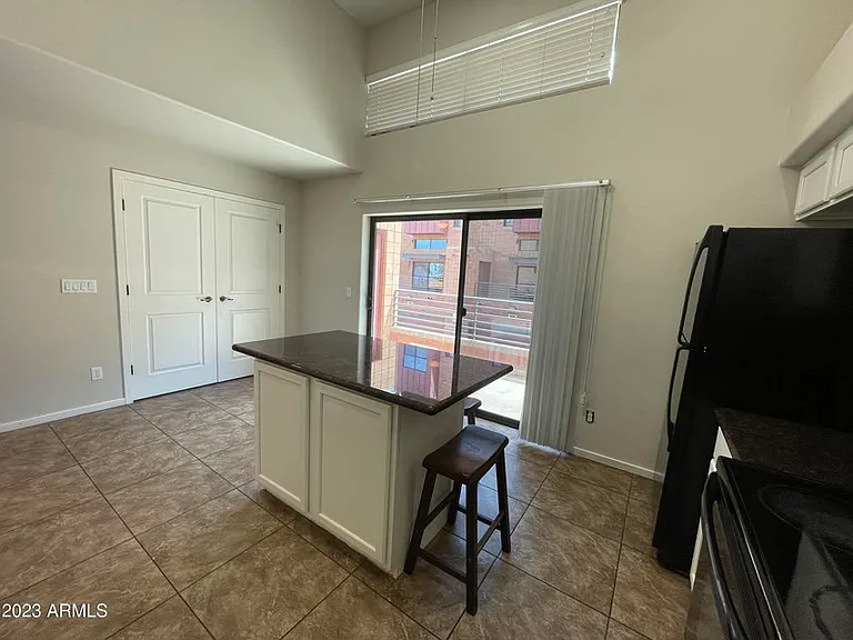 330 S Farmer Ave #114 — Photo 5