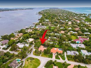 9 W High Point Rd, Sewalls Point, FL 34996