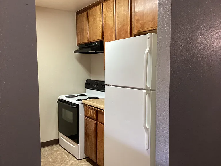 563 W Alamos Ave #A — Photo 8