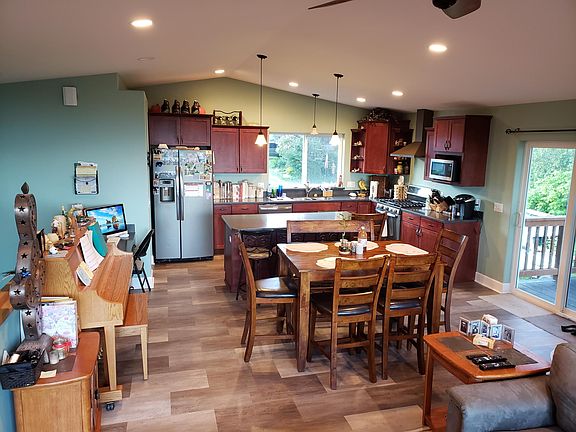 open kitchen/dining