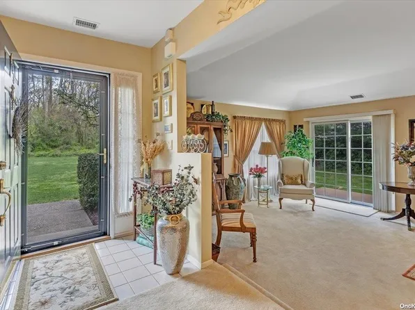 183 N Lakebridge Drive #183, Kings Park, NY 11754