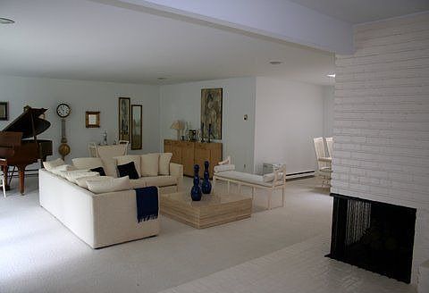 2nd image of 37 Winchester Dr