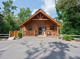 426 Alpine Mountain Way, Pigeon Forge, TN 37863