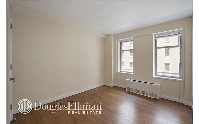 Rented by Douglas Elliman | media 19