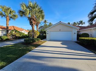 3592 El Verdado Ct, Naples, FL 34109