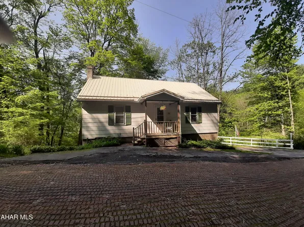 136 Brick Road Ln, Northern Cambria, PA 15714