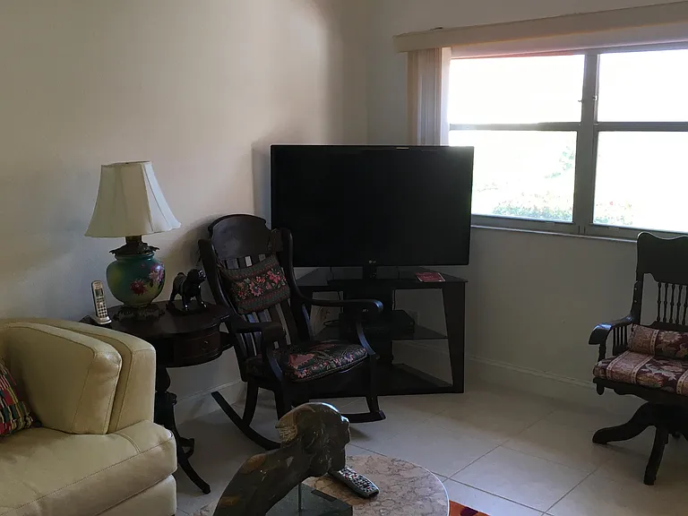 189 Waterford Cir #H — Photo 14
