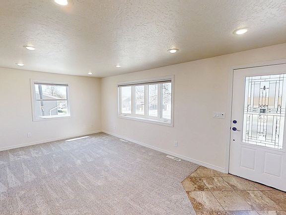 5th image of 1241 E 18th St