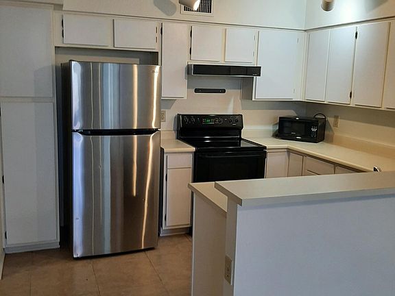 3rd image of 1717 E Union Hills Dr Unit 1070