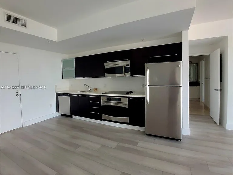 90 SW 3rd St #2208 — Photo 10