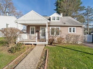 409 Ridgewood Ave, Vestal, NY 13850