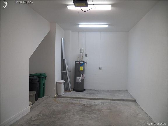 4th image of 10280 SW 219th