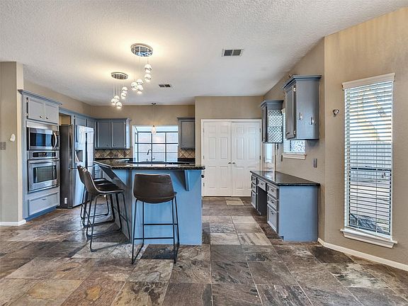 4th image of 114 Bayou Bend Dr