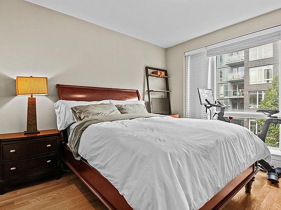 2nd image of 660 Bergen St #2