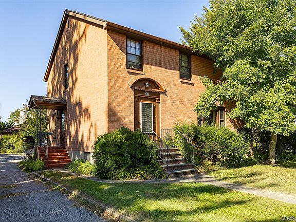 3rd image of 17 N Brett Street