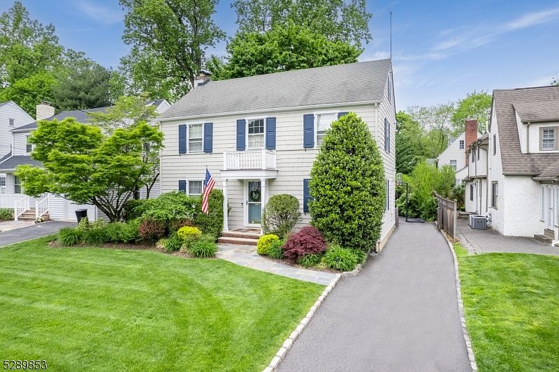 1st image of 59 Elmwood Pl